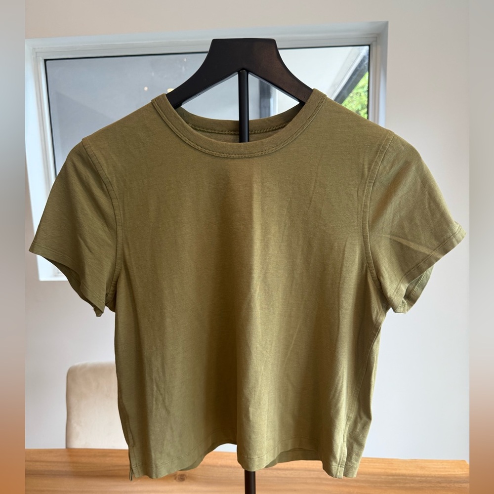 Lululemon Athletica Classic Fit Cotton Blend Women's T-Shirt